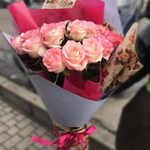 15 розовых роз Джумилия в Виннице фото букета