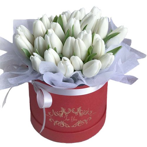 Фото товара 31 білий тюльпан у коробці