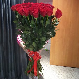 високі імпортні троянди у Вінниці фото
