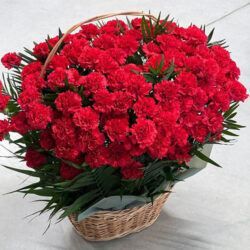 Фото товара 100 гвоздик в корзине